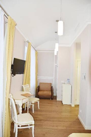 Фото номера Номер Делюкс (для 2 взрослых и 1 ребенка) Отель Berezka Health Resort &amp; SPA г. Солигорск 4