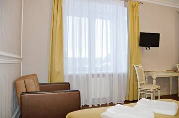 Фото номера Номер Делюкс (для 2 взрослых и 1 ребенка) Отель Berezka Health Resort &amp; SPA г. Солигорск 6